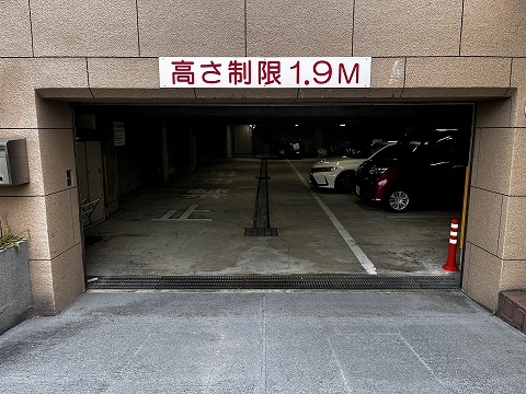 銀行の駐車場の高さ制限