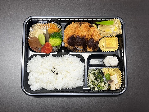 いもたこなんきんのチキンカツ弁当