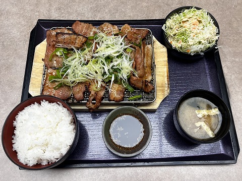 トンカルビ定食