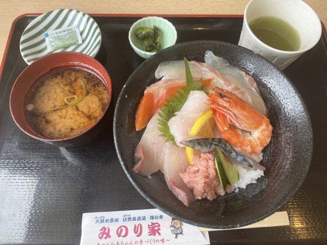 みのり家の海鮮丼