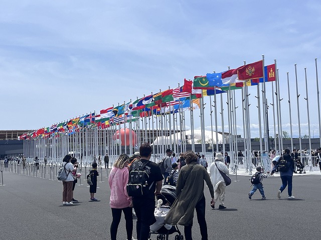 大阪万博の国旗